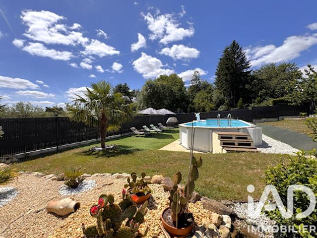 Vente Maison 8 pièces 219 m2 Mervent