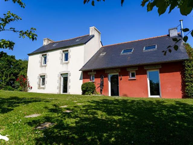 Vente Maison 8 pièces 210 m2 Plougourvest