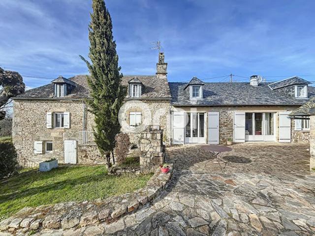Vente Maison 8 pièces 211 m2 Saint Martial de Gimel