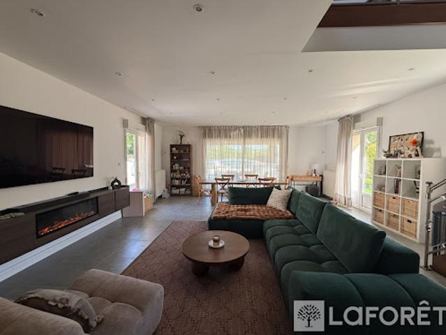 Vente Maison 8 pièces 211 m2 Saint Jean de Bonneval