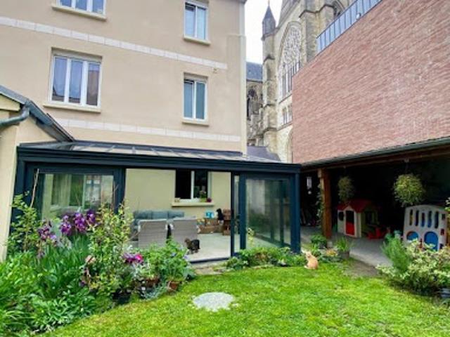Vente Maison 8 pièces 211 m2 Saint Quentin