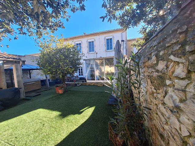 Vente Maison 8 pièces 211 m2 Uchaud
