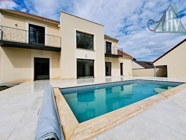 Vente Maison 8 pièces 212 m2 Sens
