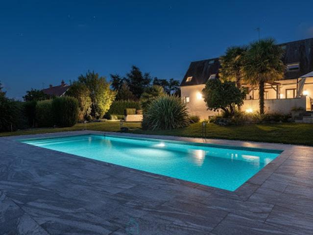 Vente Maison 8 pièces 224 m2 Amboise
