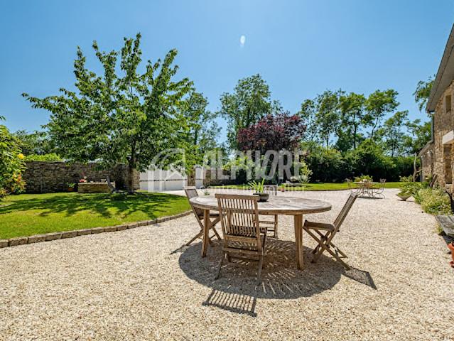 Vente Maison 8 pièces 224 m2 Saint Etienne de Montluc