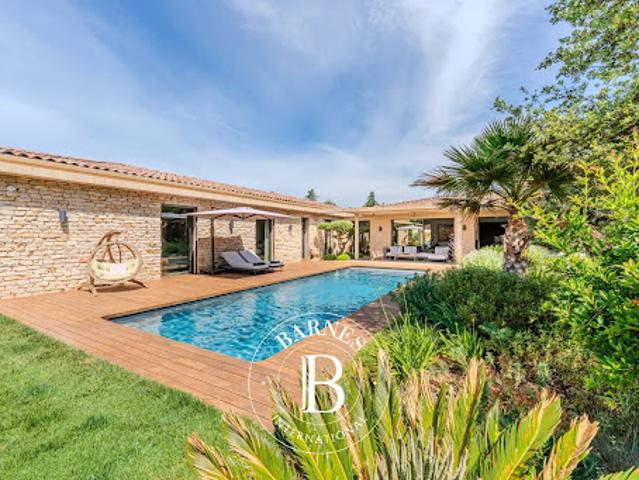 Vente Maison 8 pièces 225 m2 Eguilles