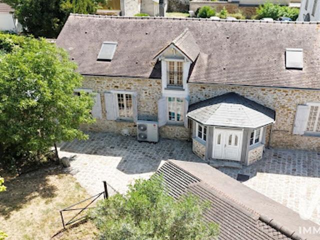 Vente Maison 8 pièces 225 m2 Guignes