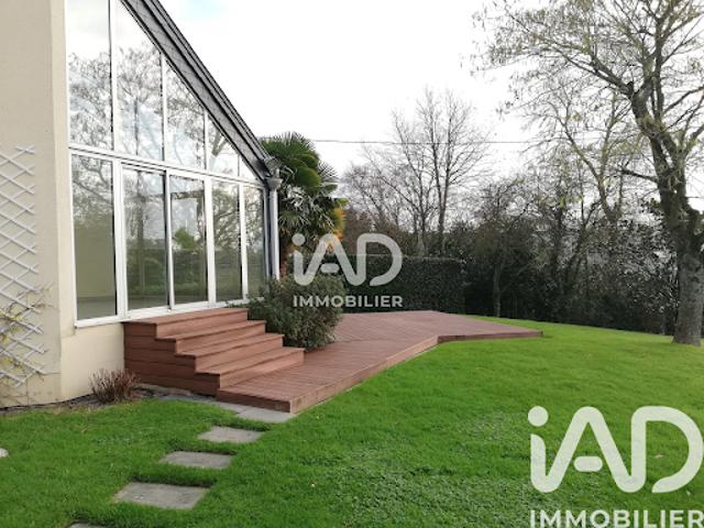 Vente Maison 8 pièces 225 m2 L'Huisserie