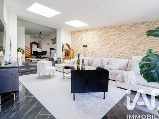 Vente Maison 8 pièces 225 m2 Saulx les Chartreux