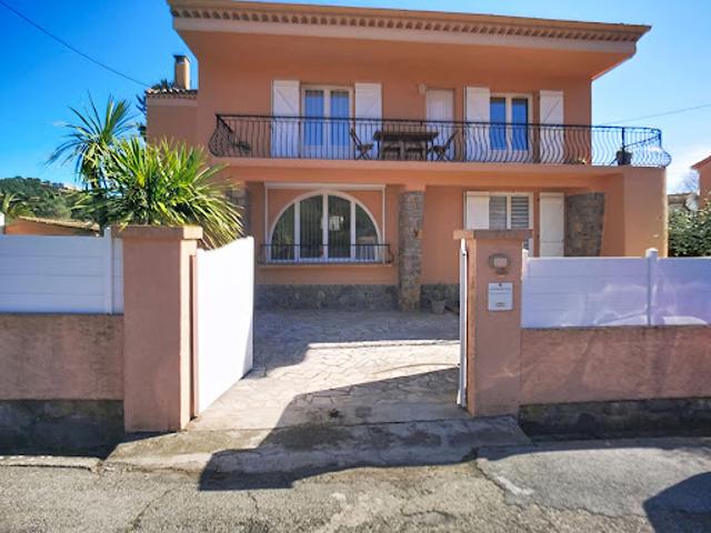 Vente Maison 8 pièces 225.88 m2 Saint raphael