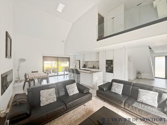 Vente Maison 8 pièces 226 m2 Montfort l'Amaury