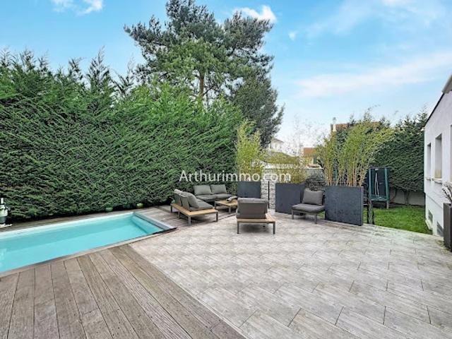 Vente Maison 8 pièces 226 m2 Yerres