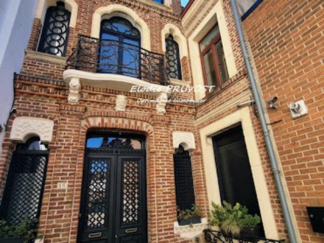 Vente Maison 8 pièces 227 m2 Lillers