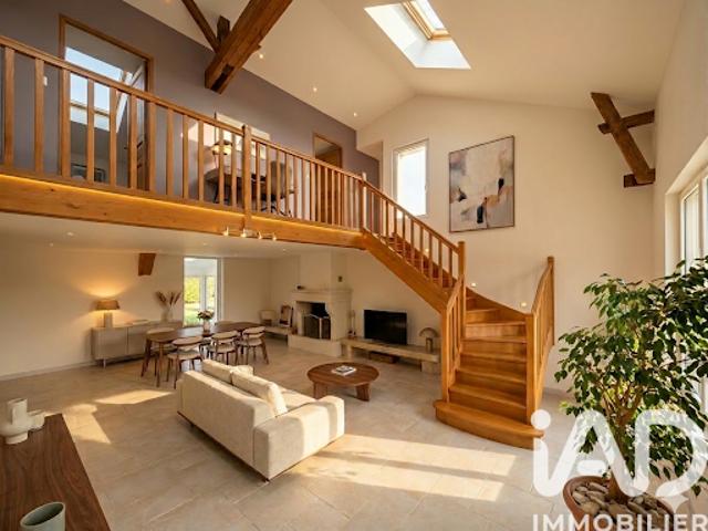 Vente Maison 8 pièces 227 m2 Yves