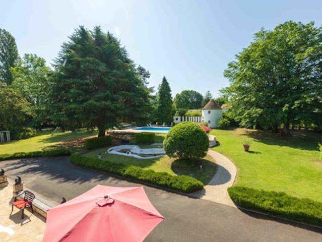 Vente Maison 8 pièces 228 m2 Montfort l'Amaury