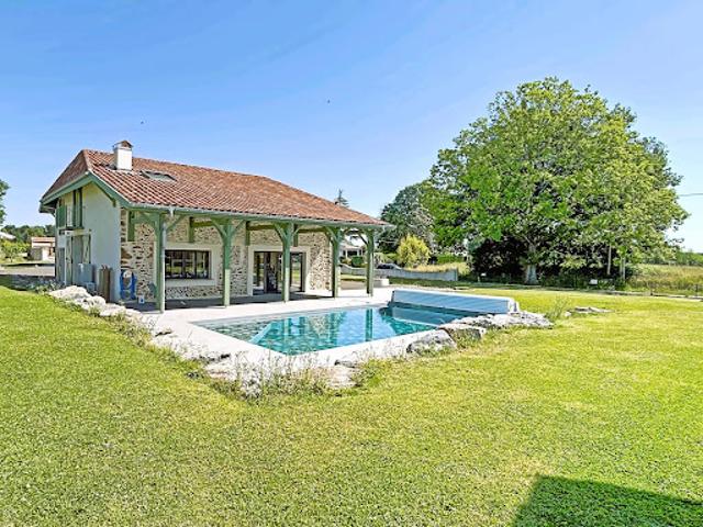 Vente Maison 8 pièces 228.48 m2 Arsague