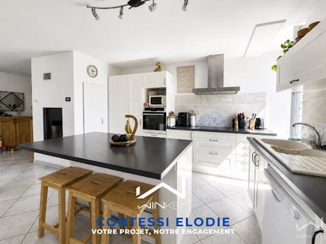 Vente Maison 8 pièces 229 m2 Meysse