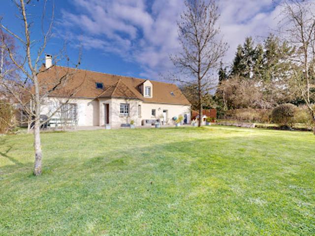 Vente Maison 8 pièces 220 m2 Montfort l'Amaury