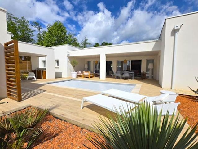 Vente Maison 8 pièces 220 m2 Boulazac Isle Manoire