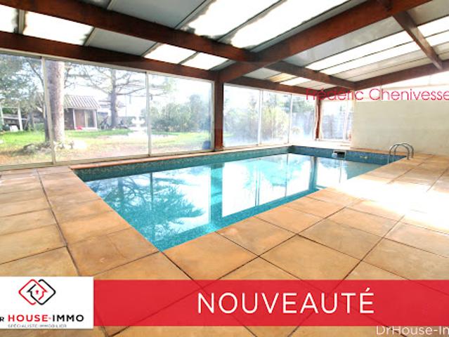 Vente Maison 8 pièces 220 m2 Cugnaux