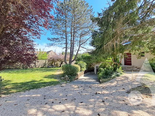 Vente Maison 8 pièces 220 m2 Cernay la Ville