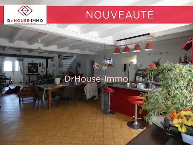 Vente Maison 8 pièces 220 m2 Chenac Saint Seurin d'Uzet