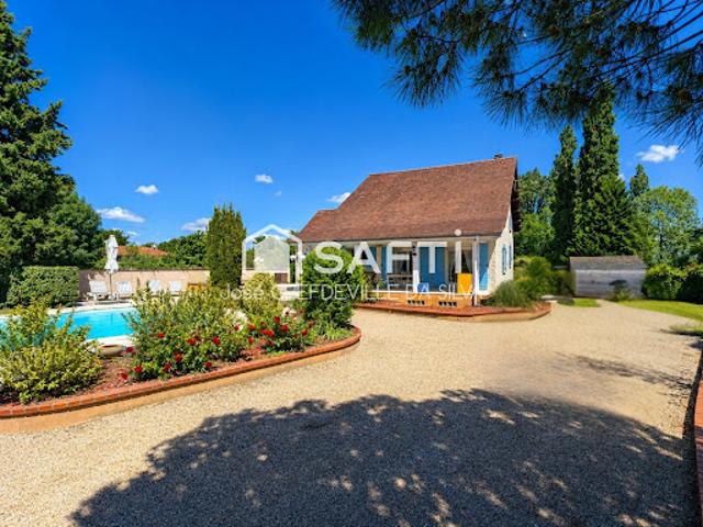 Vente Maison 8 pièces 220 m2 Davayat