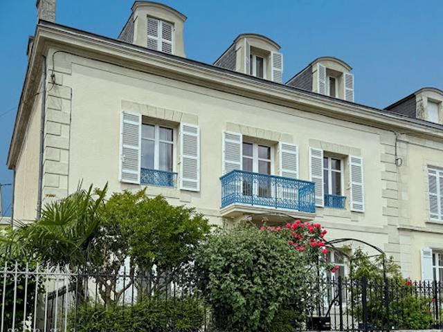 Vente Maison 8 pièces 220 m2 Perigueux