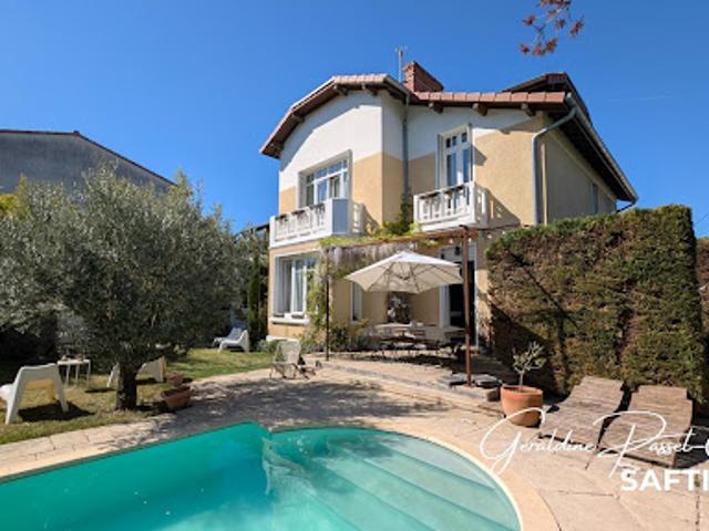 Vente Maison 8 pièces 220 m2 Romans sur isere