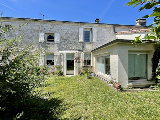 Vente Maison 8 pièces 220 m2 Roullet Saint Estèphe