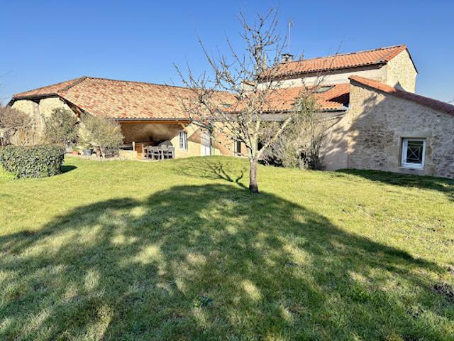 Vente Maison 8 pièces 220 m2 Saint Pierre de Mons