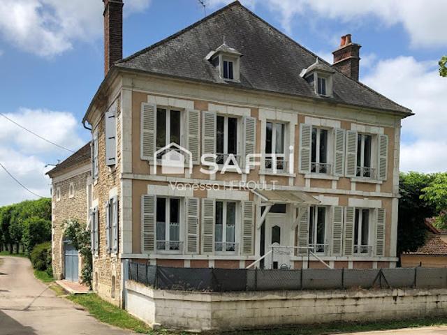 Vente Maison 8 pièces 220 m2 Saint Sauveur en Puisaye