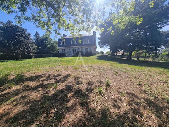 Vente Maison 8 pièces 220 m2 Saint sebastien sur loire