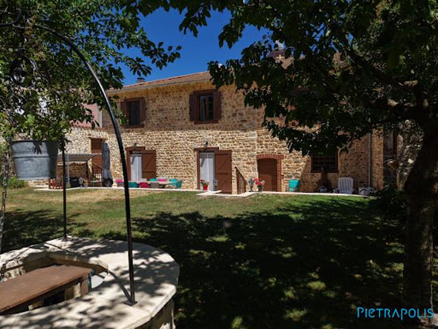 Vente Maison 8 pièces 221 m2 Saint Bonnet le Troncy