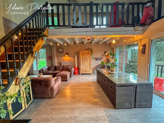 Vente Maison 8 pièces 221 m2 Vieillevigne