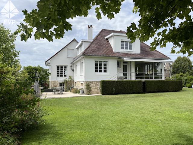 Vente Maison 8 pièces 222 m2 Doudeville