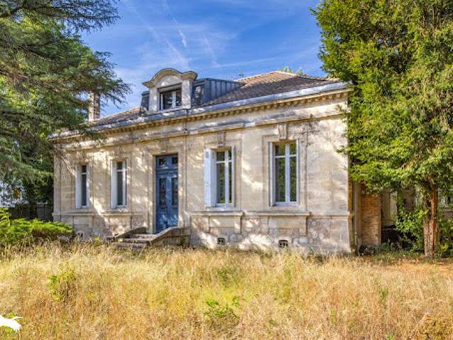 Vente Maison 8 pièces 222 m2 Saint Médard en Jalles