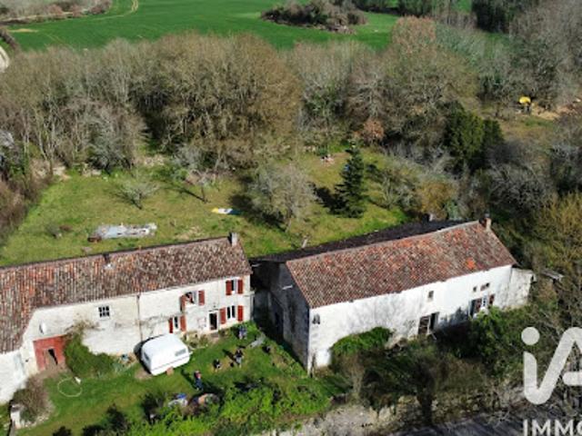 Vente Maison 8 pièces 223 m2 Saint Germain de Montbron