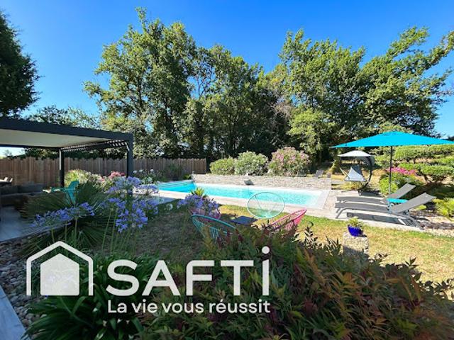 Vente Maison 8 pièces 223 m2 Vayres