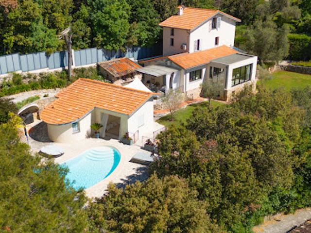 Vente Maison 8 pièces 223.32 m2 Nice