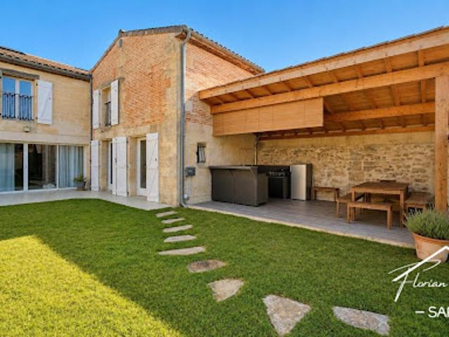 Vente Maison 8 pièces 234 m2 Ludon Médoc