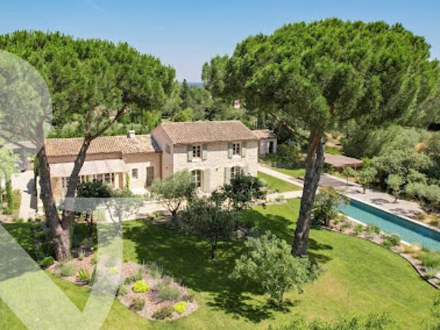 Vente Maison 8 pièces 235 m2 Eygalières