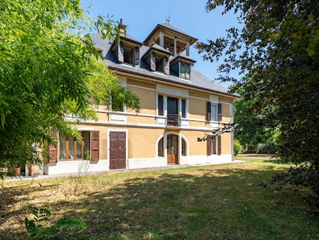 Vente Maison 8 pièces 236.13 m2 La Motte Servolex