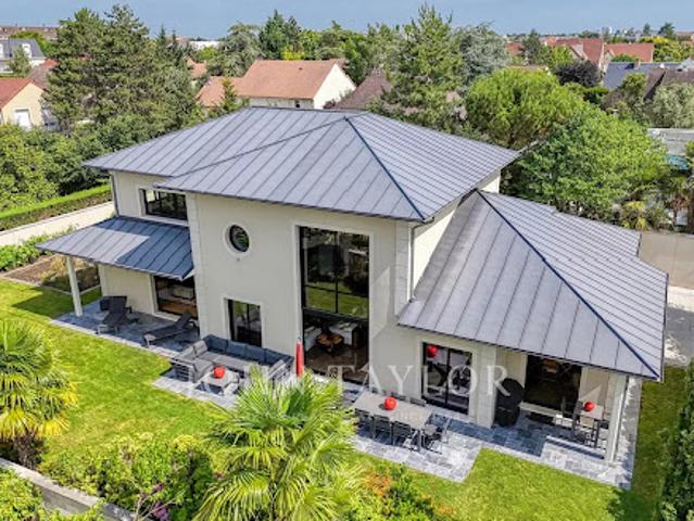 Vente Maison 8 pièces 236.27 m2 Croissy sur Seine