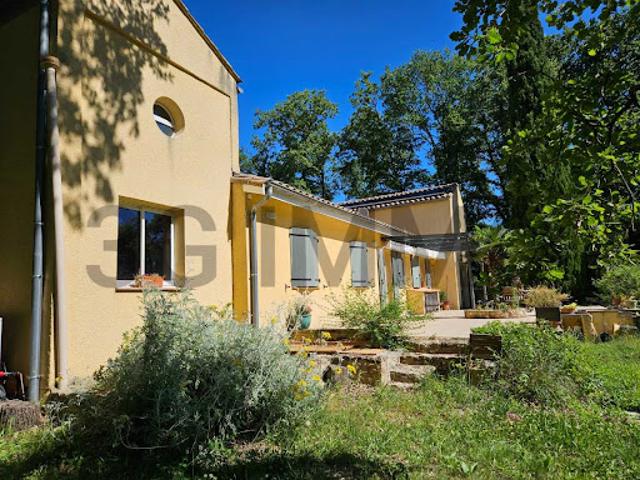 Vente Maison 8 pièces 237 m2 Uzès