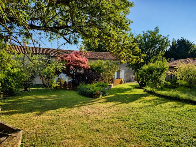 Vente Maison 8 pièces 238 m2 Besse