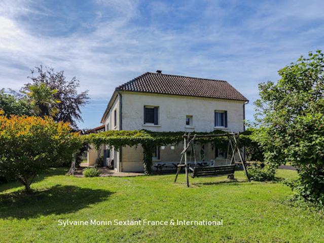Vente Maison 8 pièces 238 m2 Coulaures
