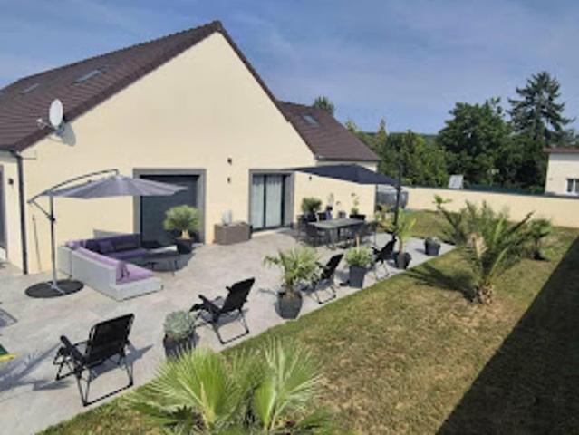 Vente Maison 8 pièces 238 m2 Courtois sur Yonne