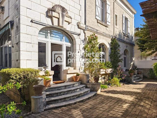 Vente Maison 8 pièces 238 m2 Perigueux