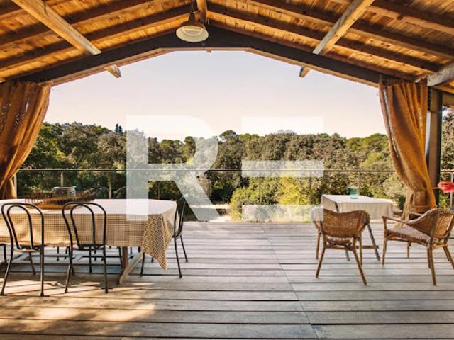 Vente Maison 8 pièces 239 m2 Aubais